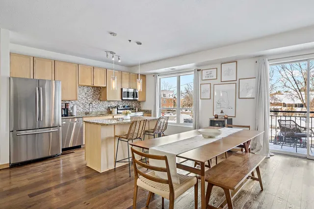 $225,000 | 1502 5th Street North, Unit 211, Hopkins, MN 55305