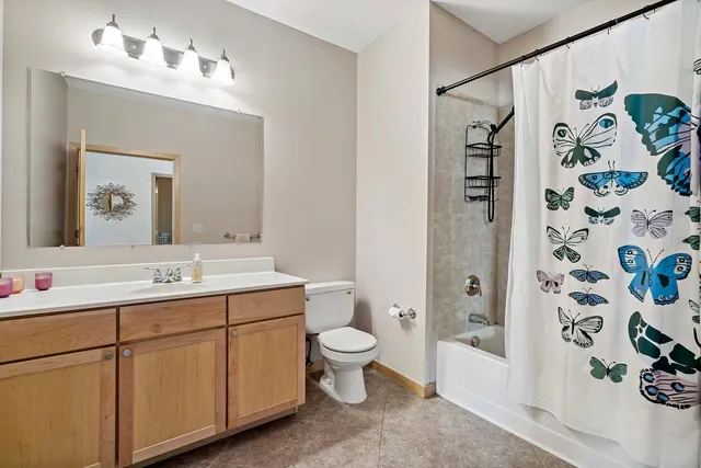 $225,000 | 1502 5th Street North, Unit 211, Hopkins, MN 55305