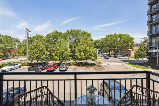 $225,000 | 1502 5th Street North, Unit 211, Hopkins, MN 55305