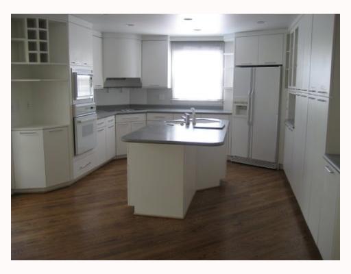 932 Old Hickory Road Mt. Lebanon, PA 15243 - Photo 5 of 14 Kitchen. Updated equipped kitchen with gleaming hardwood floors