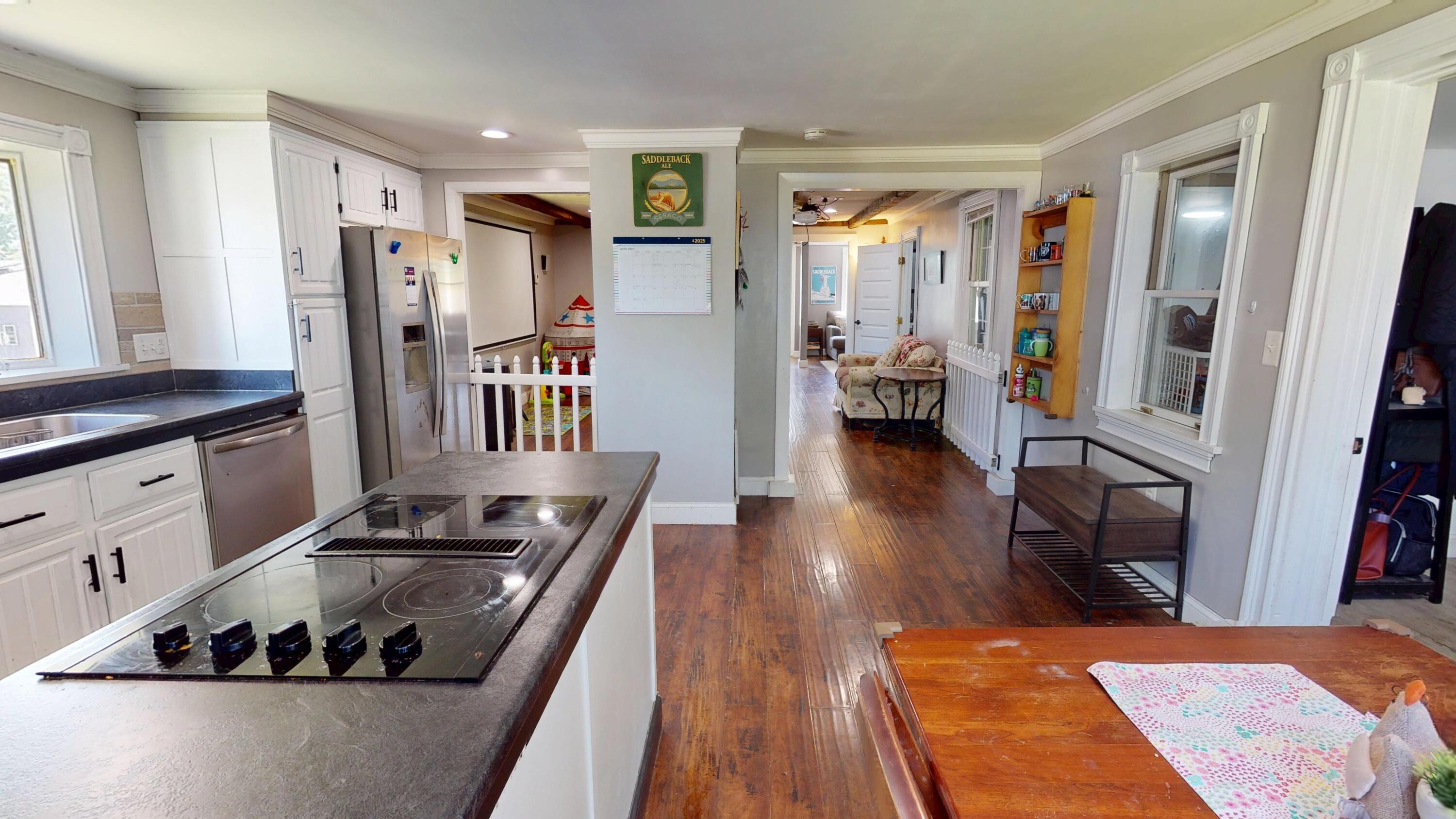 37 Enfield Road Lincoln, ME 04457 - Photo 12 of 49 11