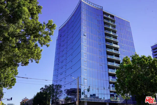 $3,332 | 3545 Wilshire Boulevard, Unit 805, Los Angeles, CA 90010