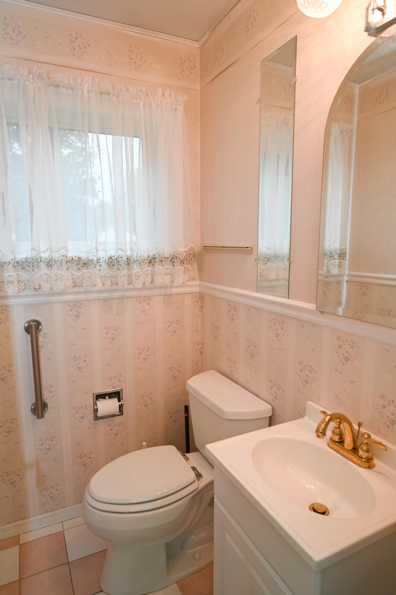 41 Stoneybrook Road Hampden, ME 04444 - Photo 11 of 34 Half Bath