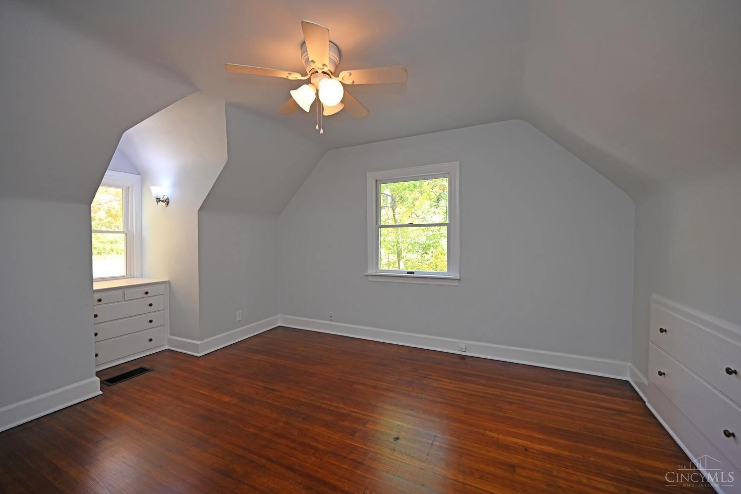 269 Bonham Road Cincinnati, OH 45215 - Photo 18 of 32 Gallery Image 18