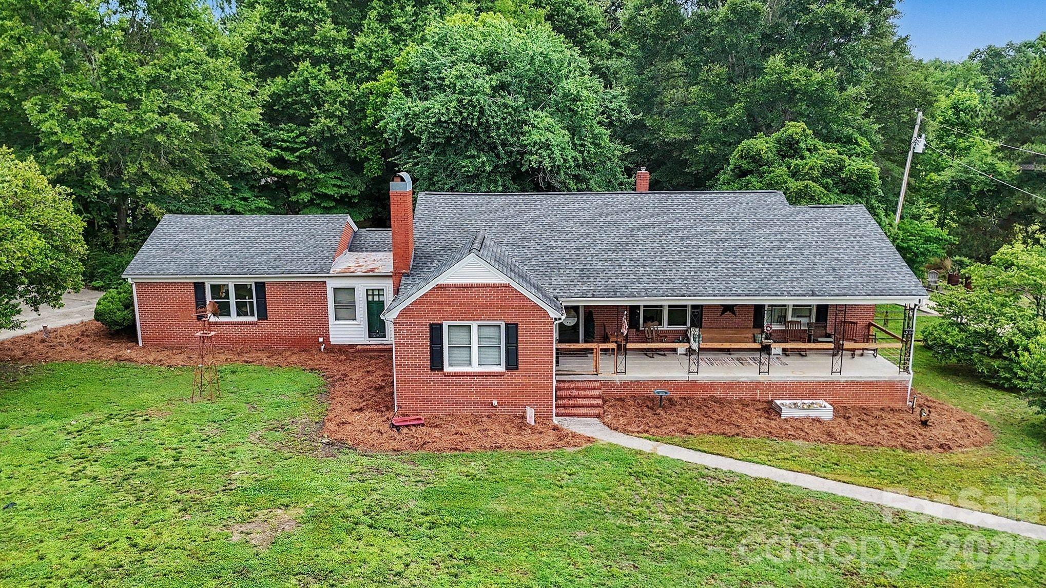 1224 Petes Road Lincolnton, NC 28092 - Photo 3 of 29