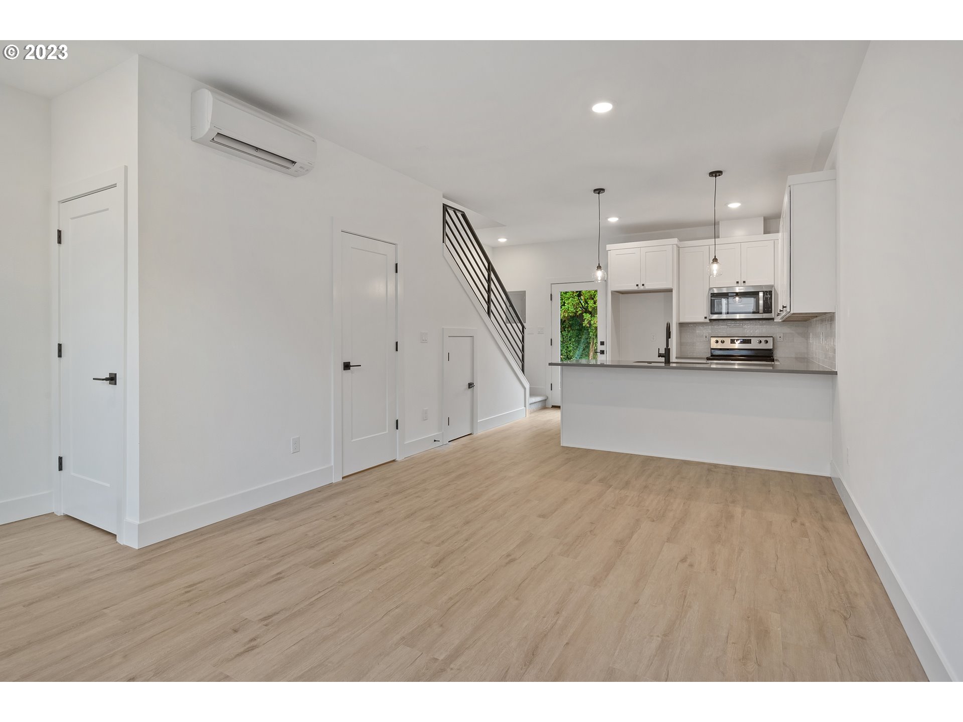 5105 Southeast Rural Street Portland, OR 97206 - Photo 11 of 23 Gallery Image 11