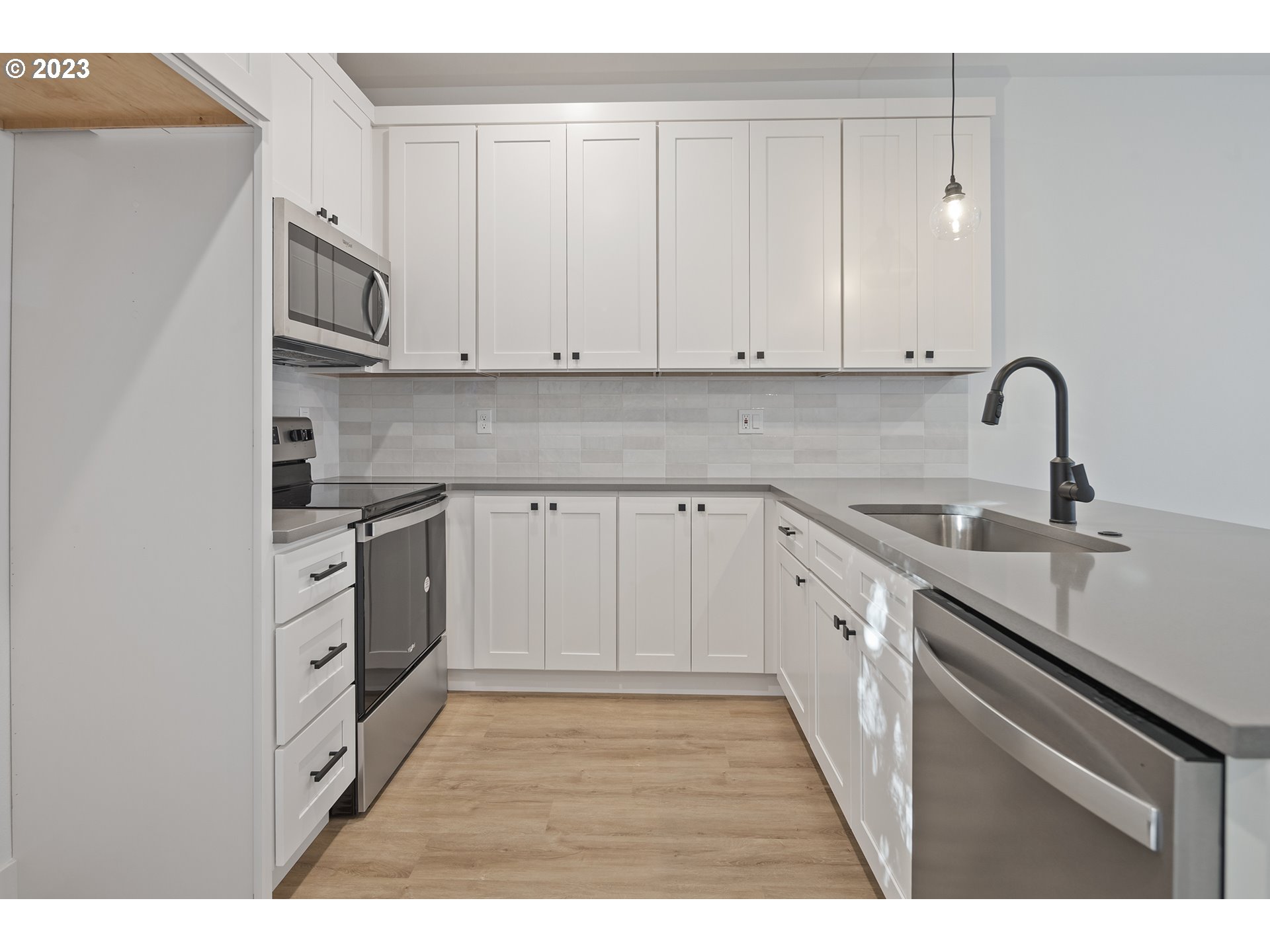5105 Southeast Rural Street Portland, OR 97206 - Photo 4 of 23 Gallery Image 4