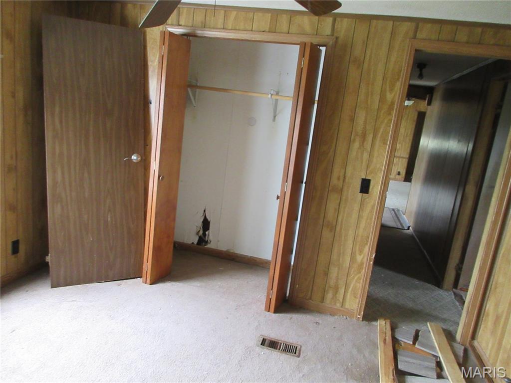 7080 Bee Branch Road Iuka, IL 62849 - Photo 17 of 40