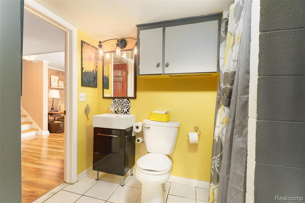 1920 Byrnes Road Lansing, MI 48906 - Photo 18 of 36 Gallery Image 18