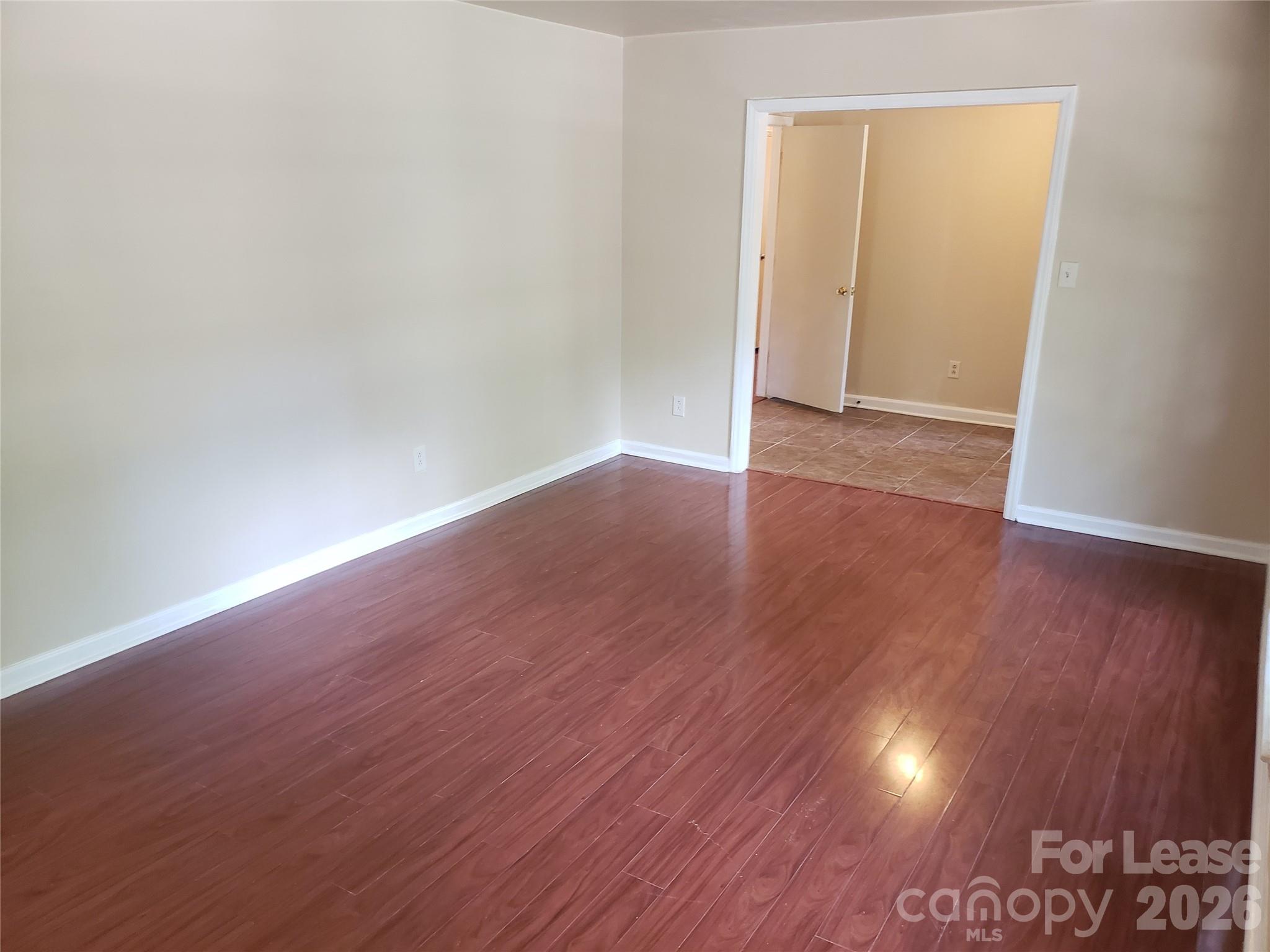 814 Pineborough Road Charlotte, NC 28212 - Photo 4 of 12