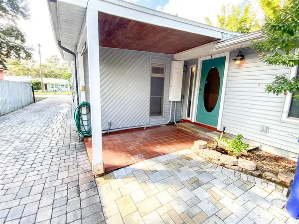 $2,600 | 657 Broadway, Unit B, Dunedin, FL 34698