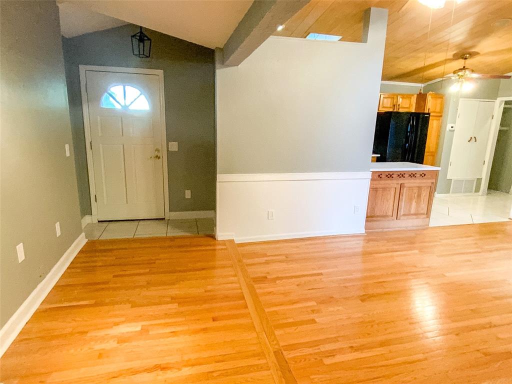 657 Broadway, Unit B Dunedin, FL 34698 - Photo 11 of 31