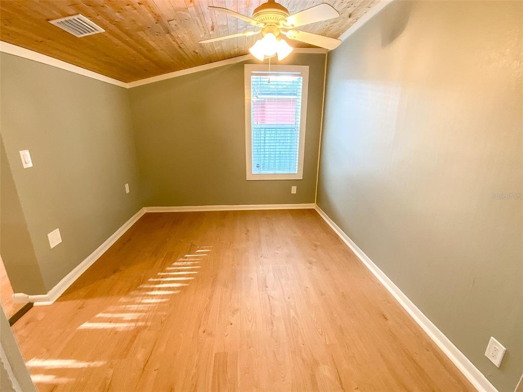 657 Broadway, Unit B Dunedin, FL 34698 - Photo 17 of 31