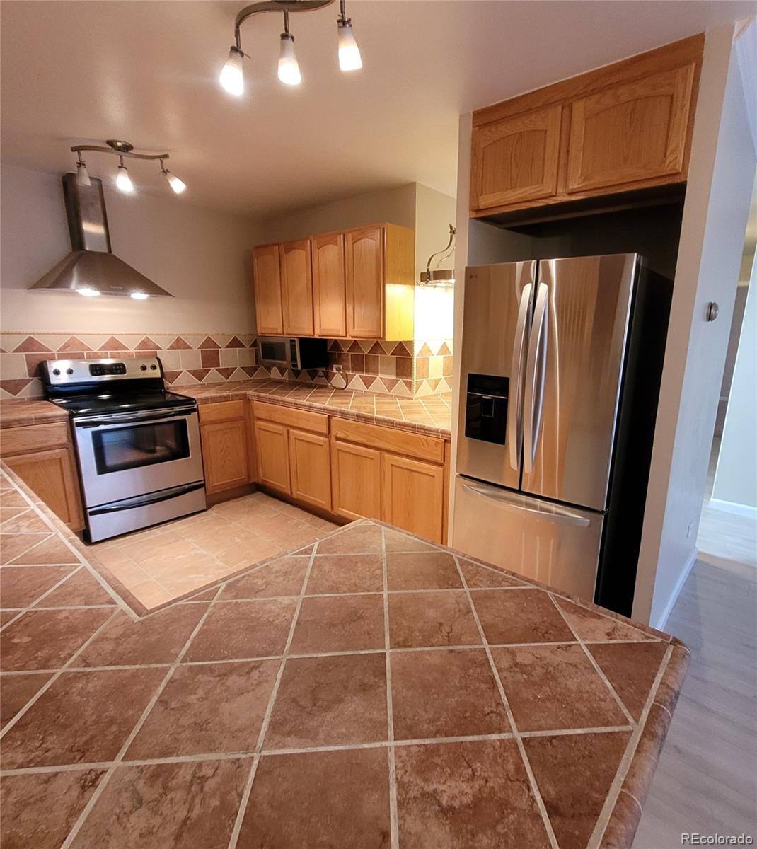 755 South Clinton Street, Unit 6B Denver, CO 80247 - Photo 12 of 48