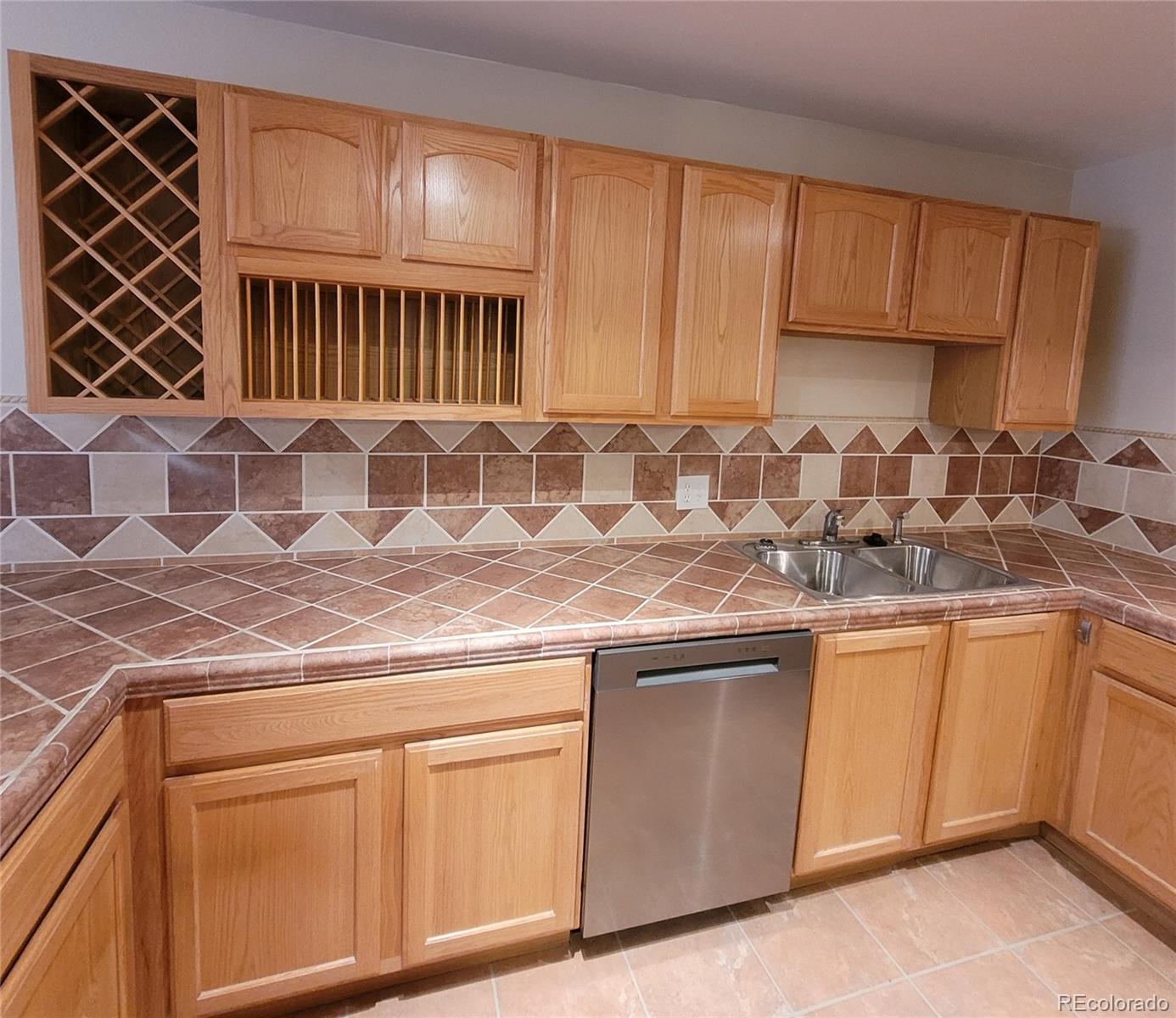 755 South Clinton Street, Unit 6B Denver, CO 80247 - Photo 15 of 48