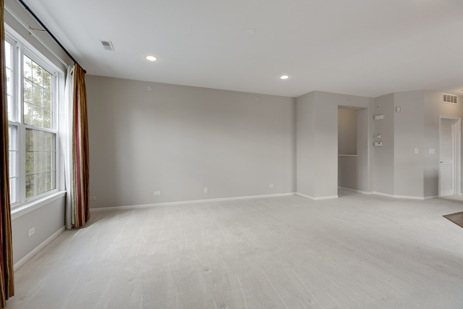 1376 Scarboro Road, Unit 1003 Schaumburg, IL 60193 - Photo 7 of 21