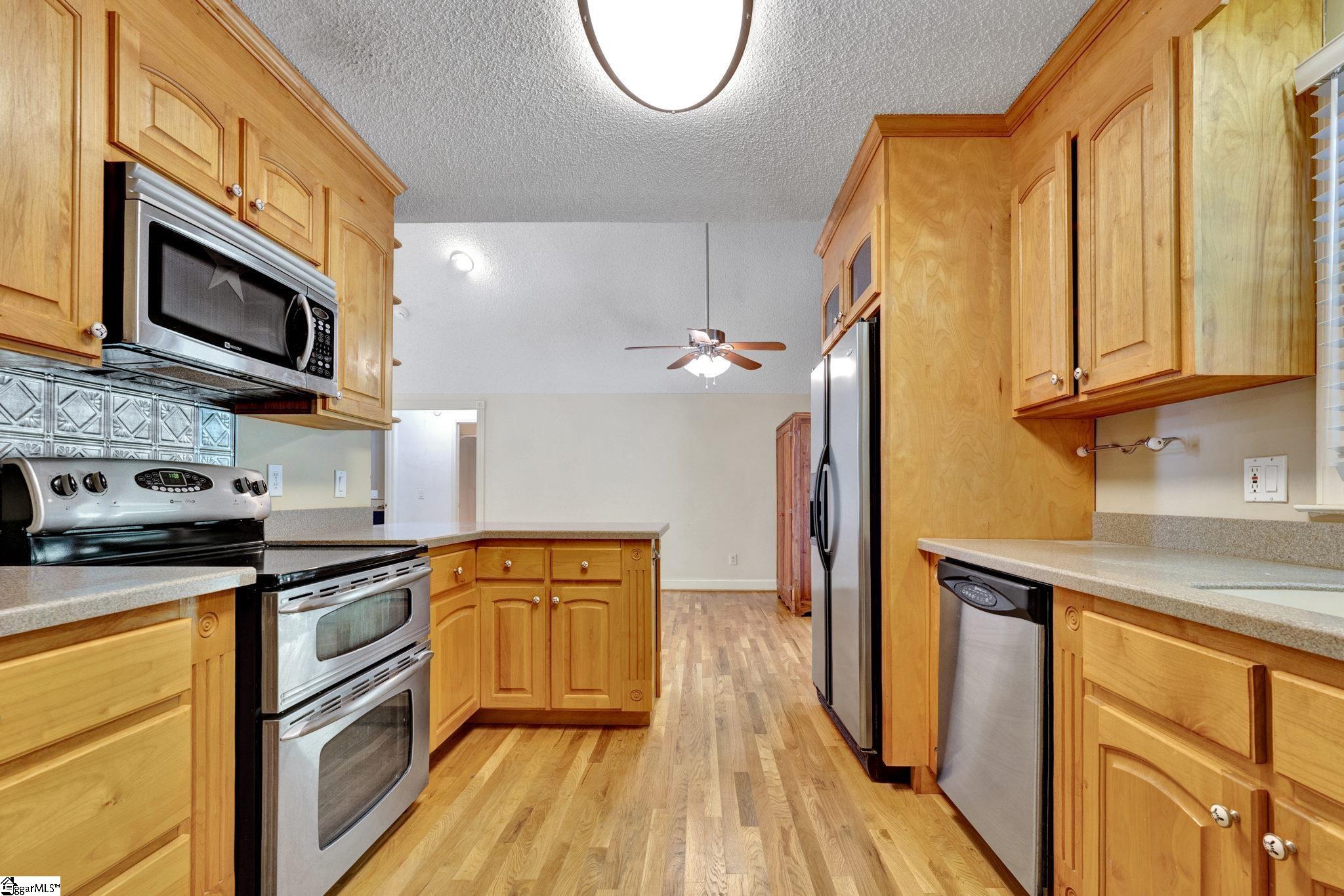 404 Deer Meadows Road Laurens, SC 29360 - Photo 8 of 34