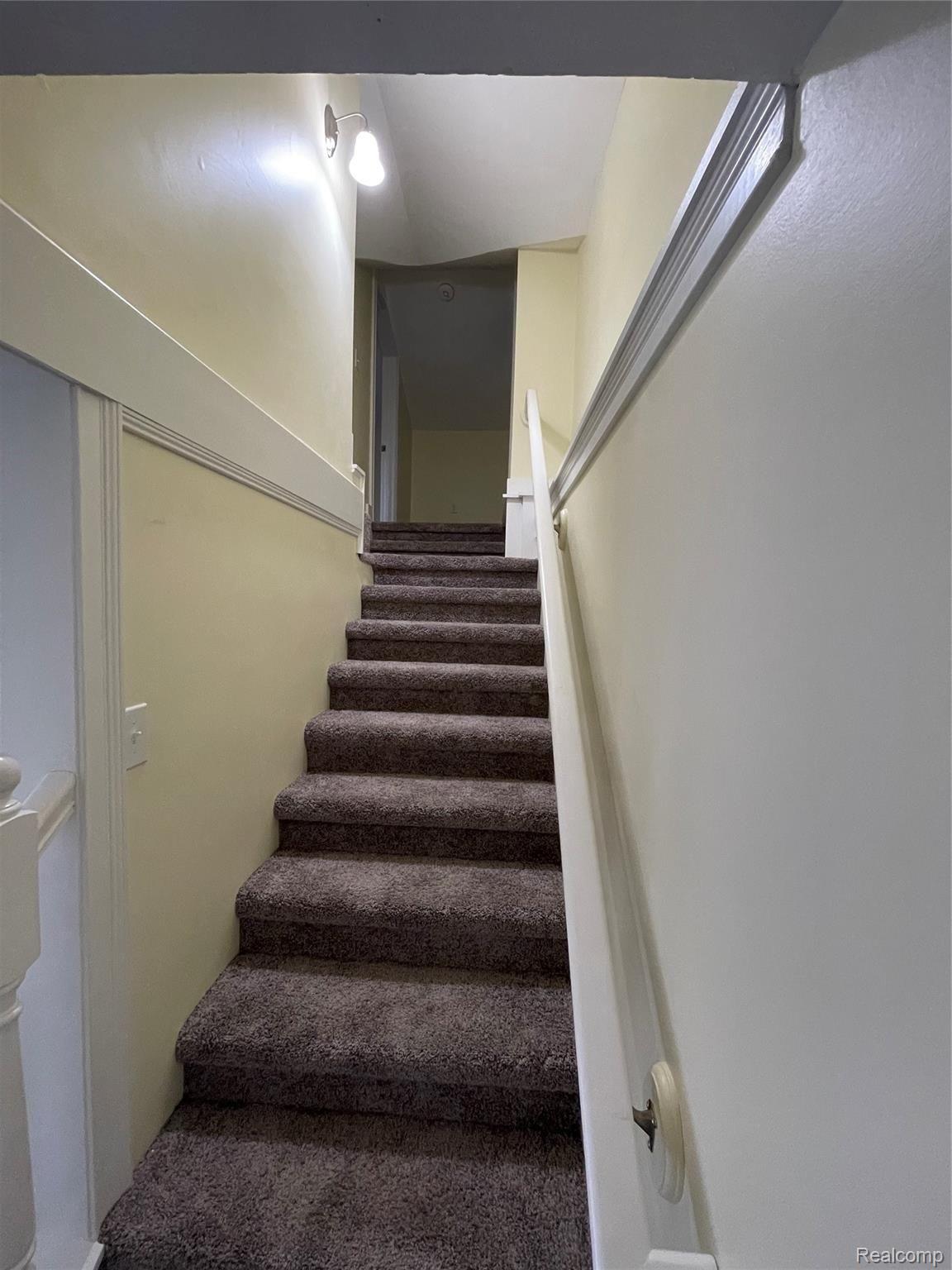 2092 South Dye Road Flint, MI 48532 - Photo 24 of 33 C5B8BD08-69A8-4327-9ABB-E40BB950DEBE.jpeg