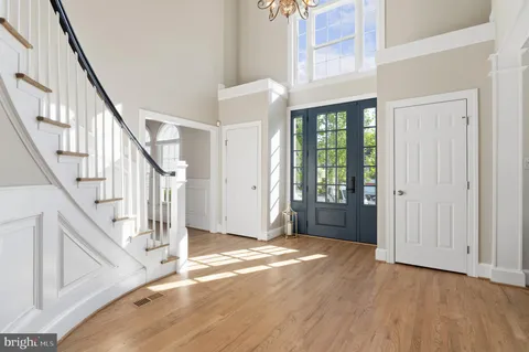 $2,600,000 | 7009 Symphony Court, McLean, VA 22101