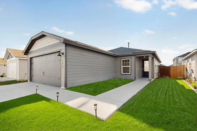 $230,000 | 606 Aplite Pass, Maxwell, TX 78656