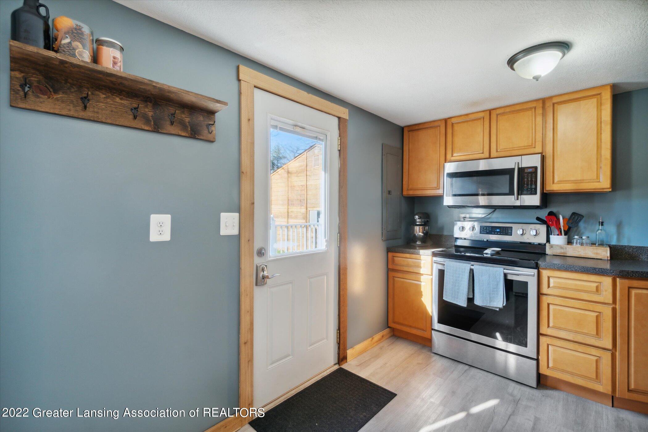 8836 South Williams Road Dewitt, MI 48820 - Photo 14 of 34 20-8836-S-Williams-Rd-Dewitt-MI-48820-Wi