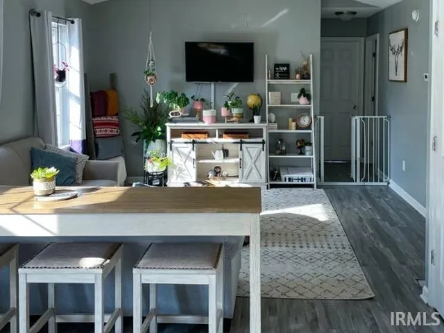 $2,200 | 541 East Cardinal Glen Drive, Bloomington, IN 47401