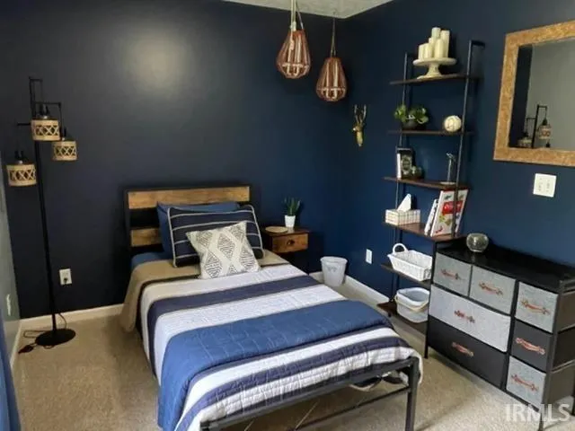 $2,200 | 541 East Cardinal Glen Drive, Bloomington, IN 47401