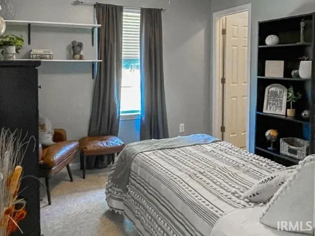 $2,200 | 541 East Cardinal Glen Drive, Bloomington, IN 47401