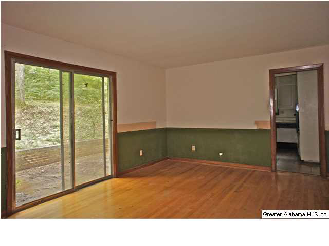 336 Sun Valley Road Birmingham, AL 35215 - Photo 12 of 32