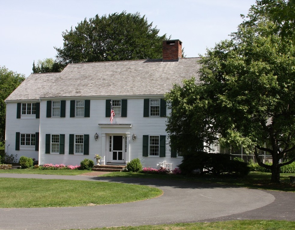 211 Lindsay Pond Road Concord, MA 01742 - Photo 2 of 30 Gallery Image 2