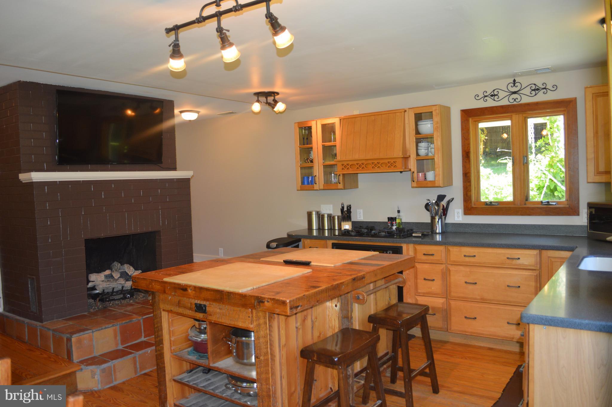 2034 Smith Run Road Bentonville, VA 22610 - Photo 15 of 30 Kitchen with gas logs.