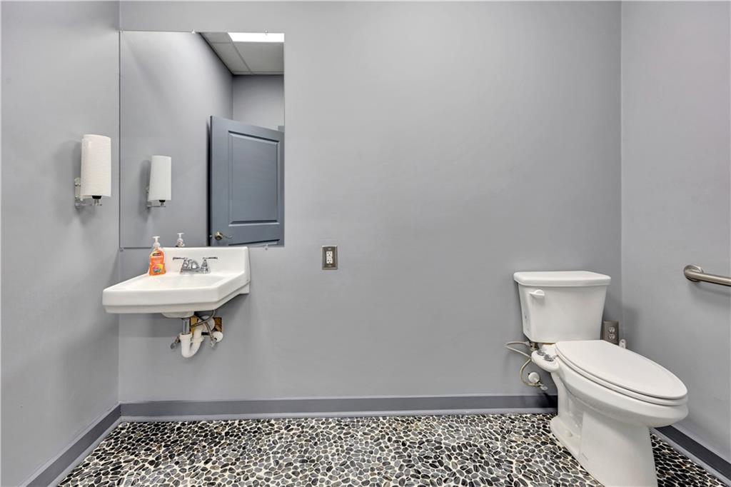 8391 Hazelbrand Road Northeast, Unit B Covington, GA 30014 - Photo 11 of 25 Gallery Image 11