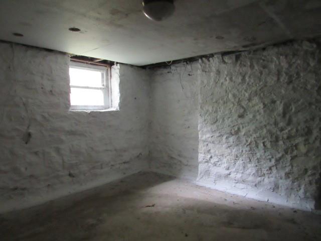 240 Penn Adamsburg Road Penn, PA 15675 - Photo 11 of 24