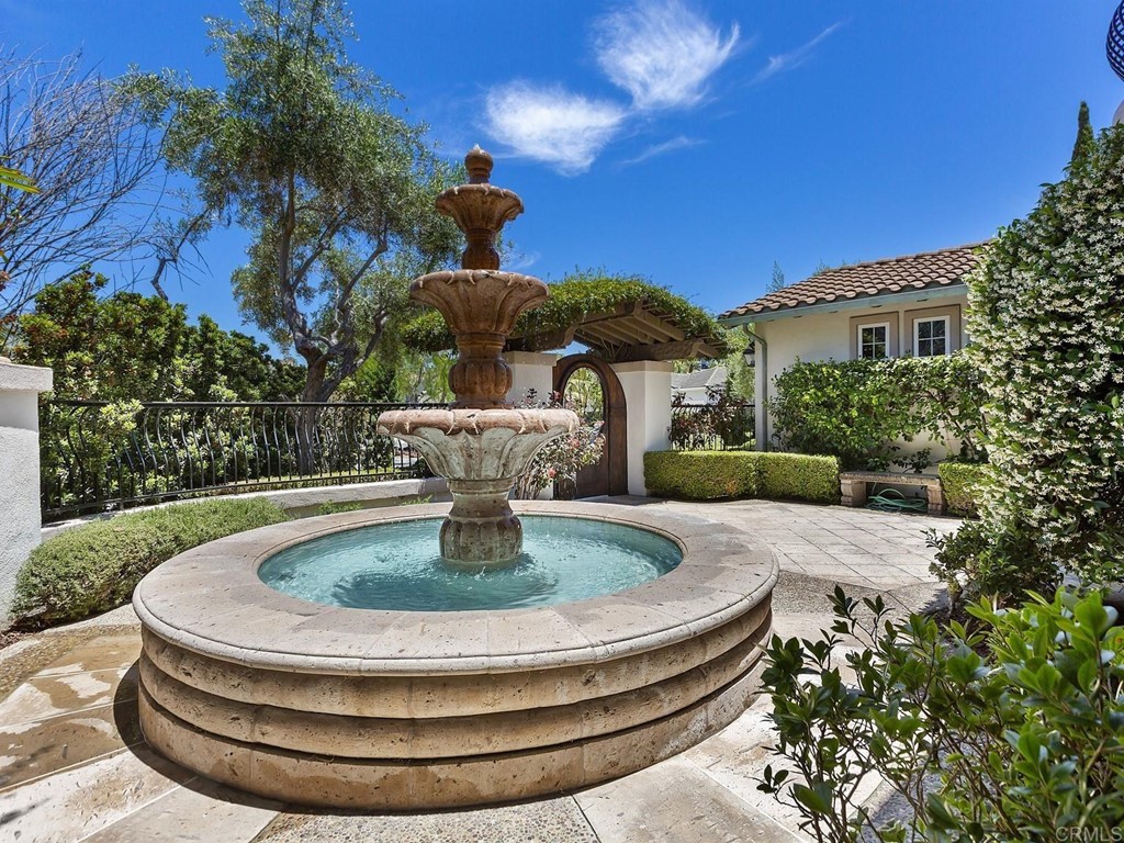 602 West Bluff Court Encinitas, CA 92024 - Photo 15 of 69 a view of fountain in the backyard of house