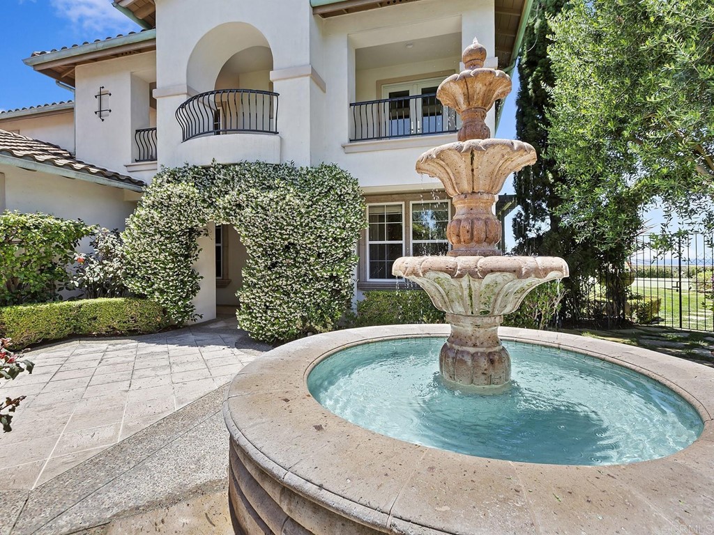 602 West Bluff Court Encinitas, CA 92024 - Photo 16 of 69 a view of a house with fountain in front of house