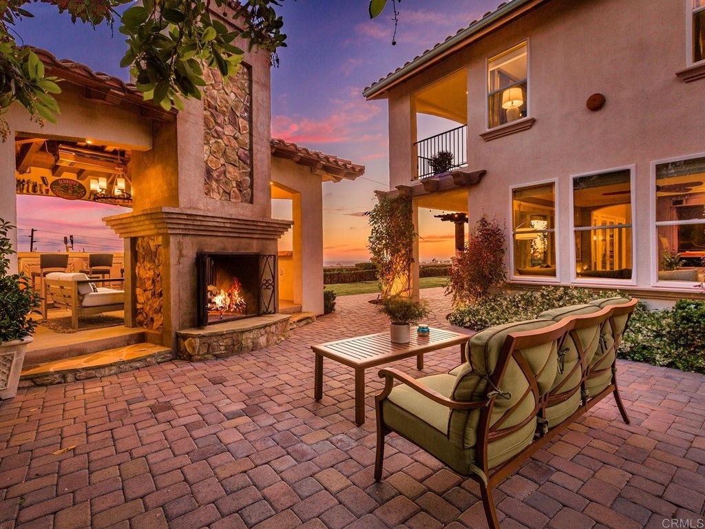 602 West Bluff Court Encinitas, CA 92024 - Photo 4 of 69 a view of a house with backyard and sitting area