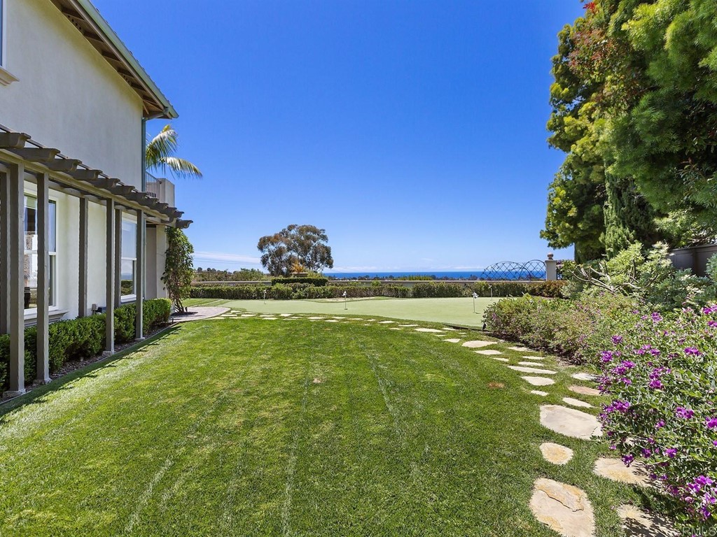 602 West Bluff Court Encinitas, CA 92024 - Photo 66 of 69 a view of an ocean with a yard