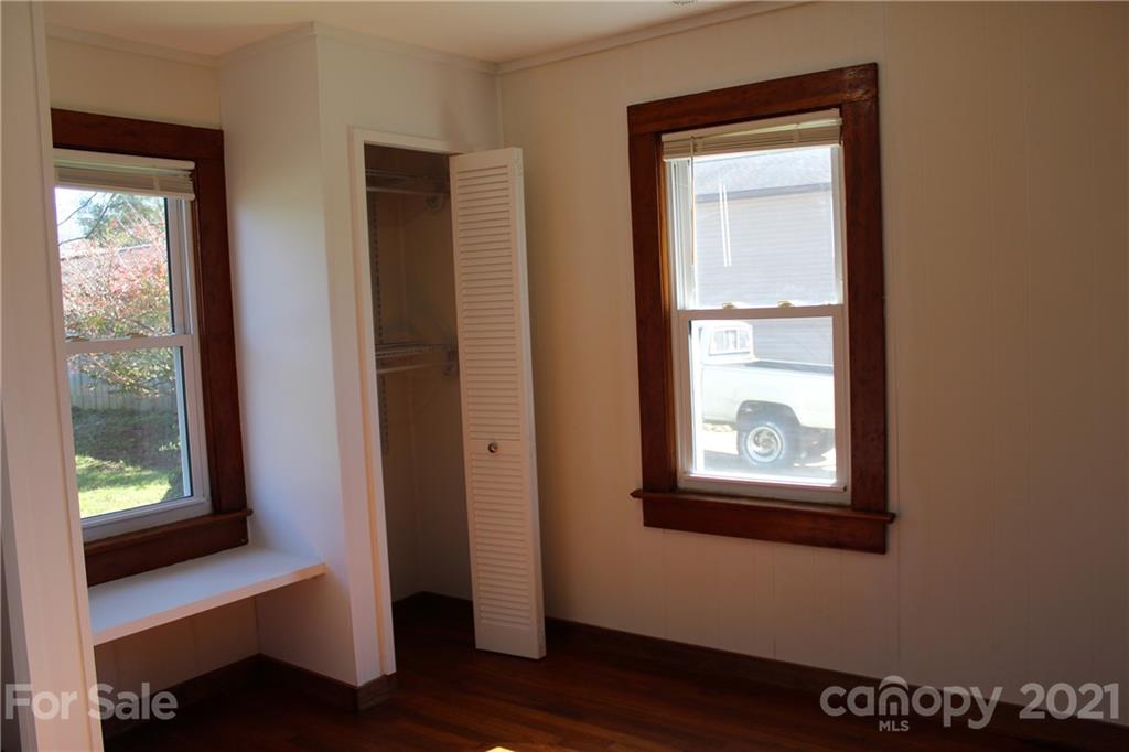 310 Oakdale Road Brevard, NC 28712 - Photo 11 of 22 Gallery Image 11