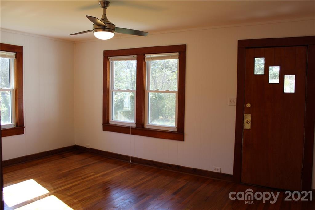 310 Oakdale Road Brevard, NC 28712 - Photo 4 of 22 Gallery Image 4