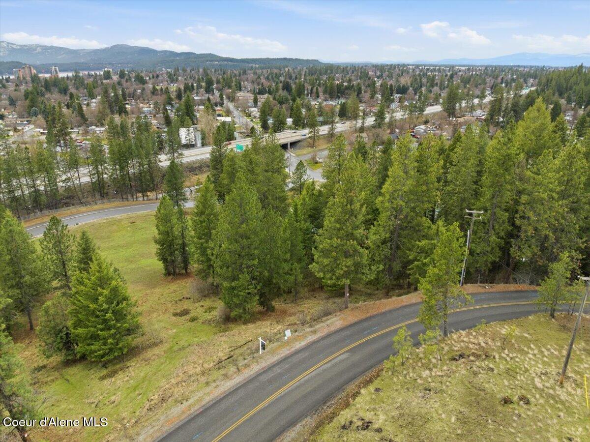 2586 East Fernan Hill Road Coeur D'Alene, ID 83814 - Photo 10 of 23 10-2586 E Fernan Hill Rd_RedHogMedia