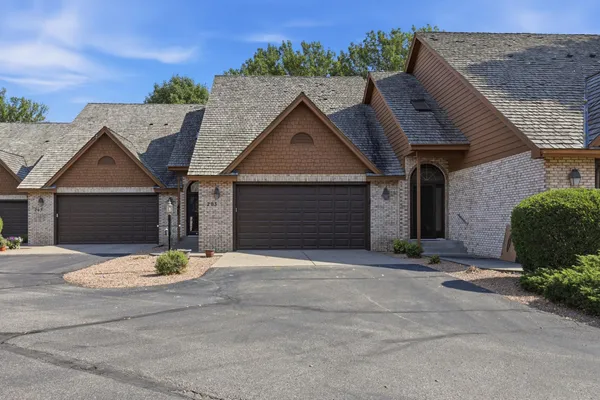 $324,900 | 1201 Golf Course Road, Unit 203, Monticello, MN 55362