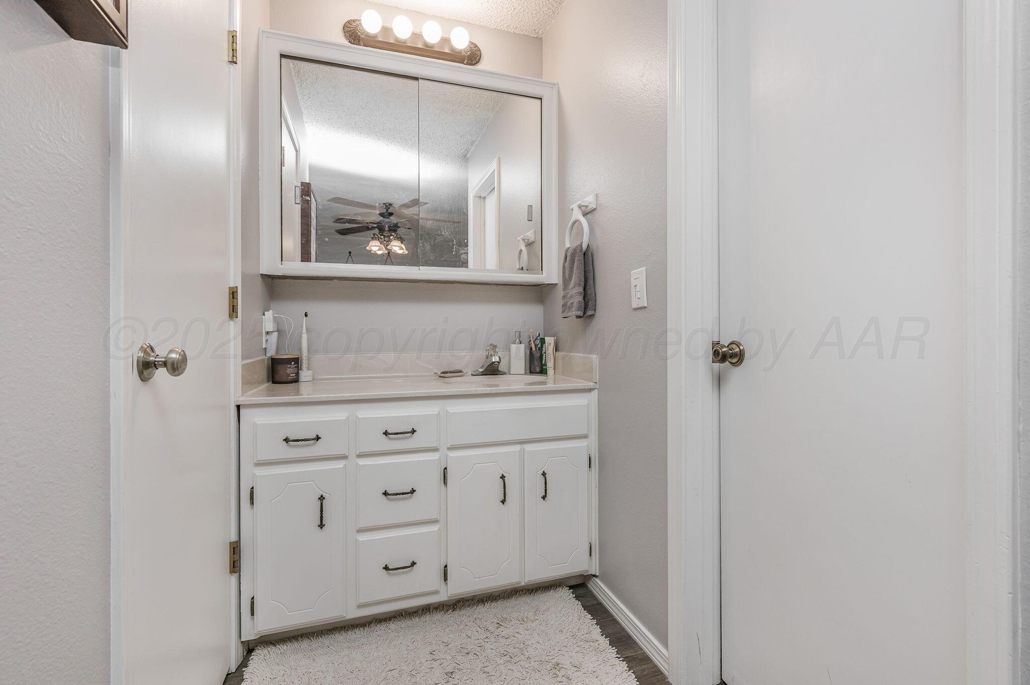 1021 Trinchera Drive Amarillo, TX 79110 - Photo 12 of 21 BATHROOM