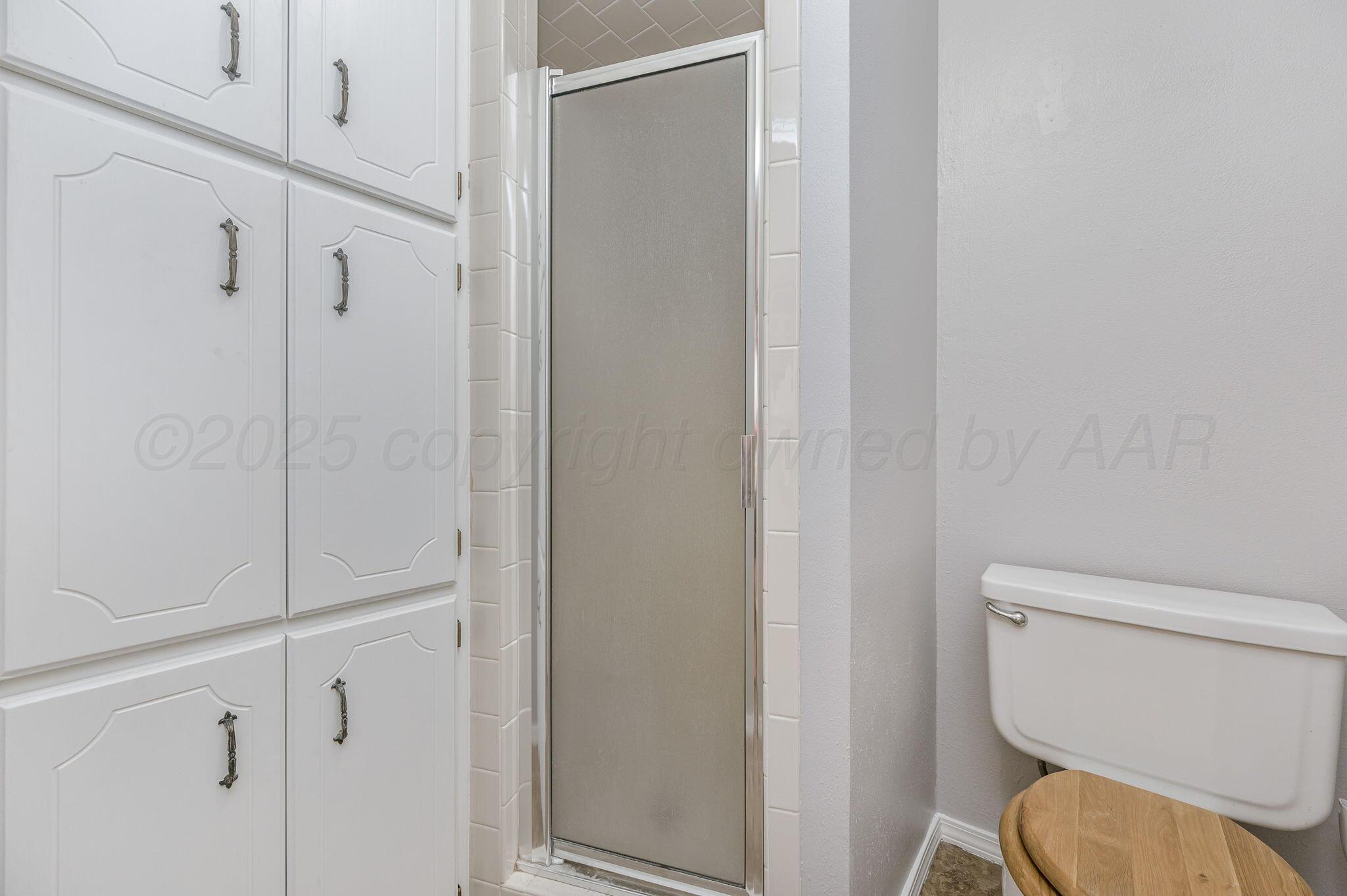 1021 Trinchera Drive Amarillo, TX 79110 - Photo 13 of 21 BATHROOM