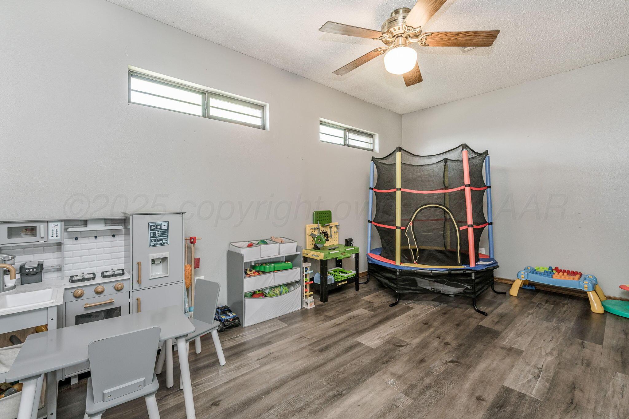 1021 Trinchera Drive Amarillo, TX 79110 - Photo 18 of 21 BEDROOM