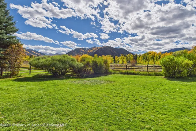a view of street view