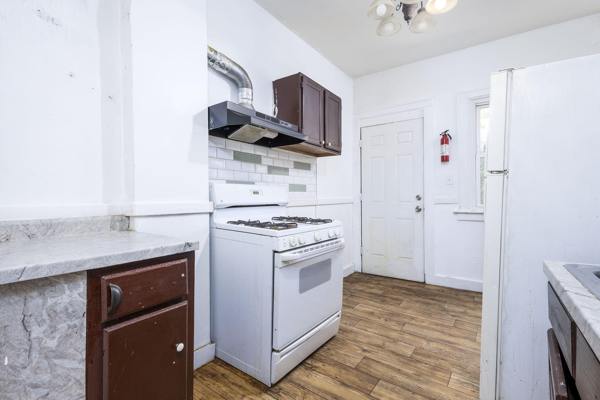 1565 West Grand Boulevard, Unit 4 Detroit, MI 48210 - Photo 4 of 16 3 Kitchen v3