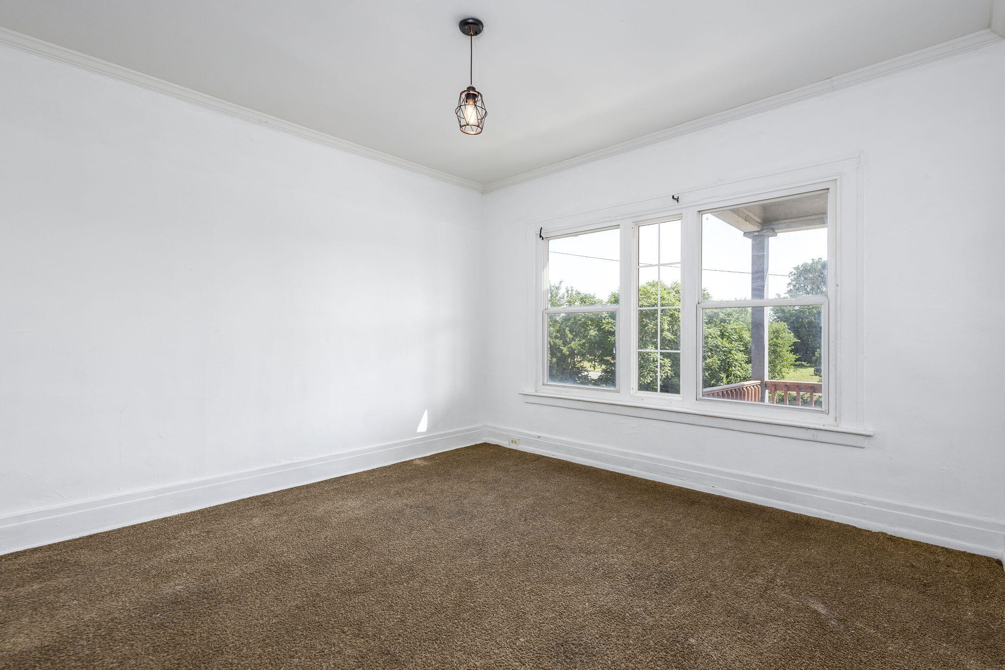 1565 West Grand Boulevard, Unit 4 Detroit, MI 48210 - Photo 8 of 16 6 Living Room v1