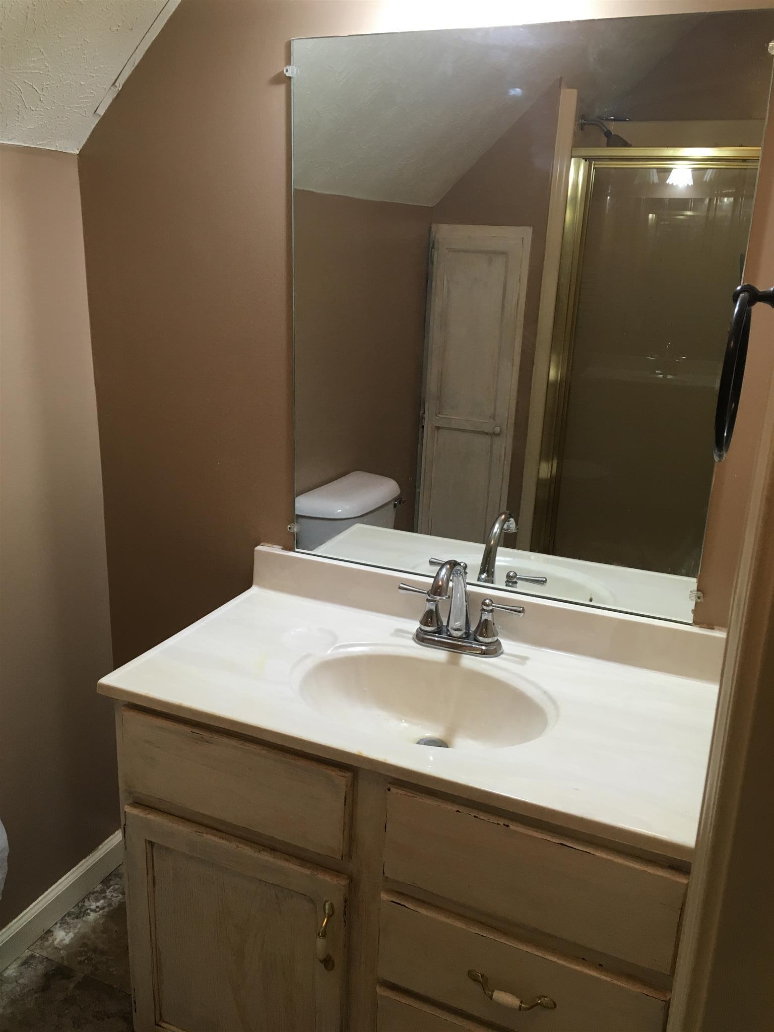 494 Old Snow Hill Road Dowelltown, TN 37059 - Photo 18 of 25 Upstairs Full Bathroom