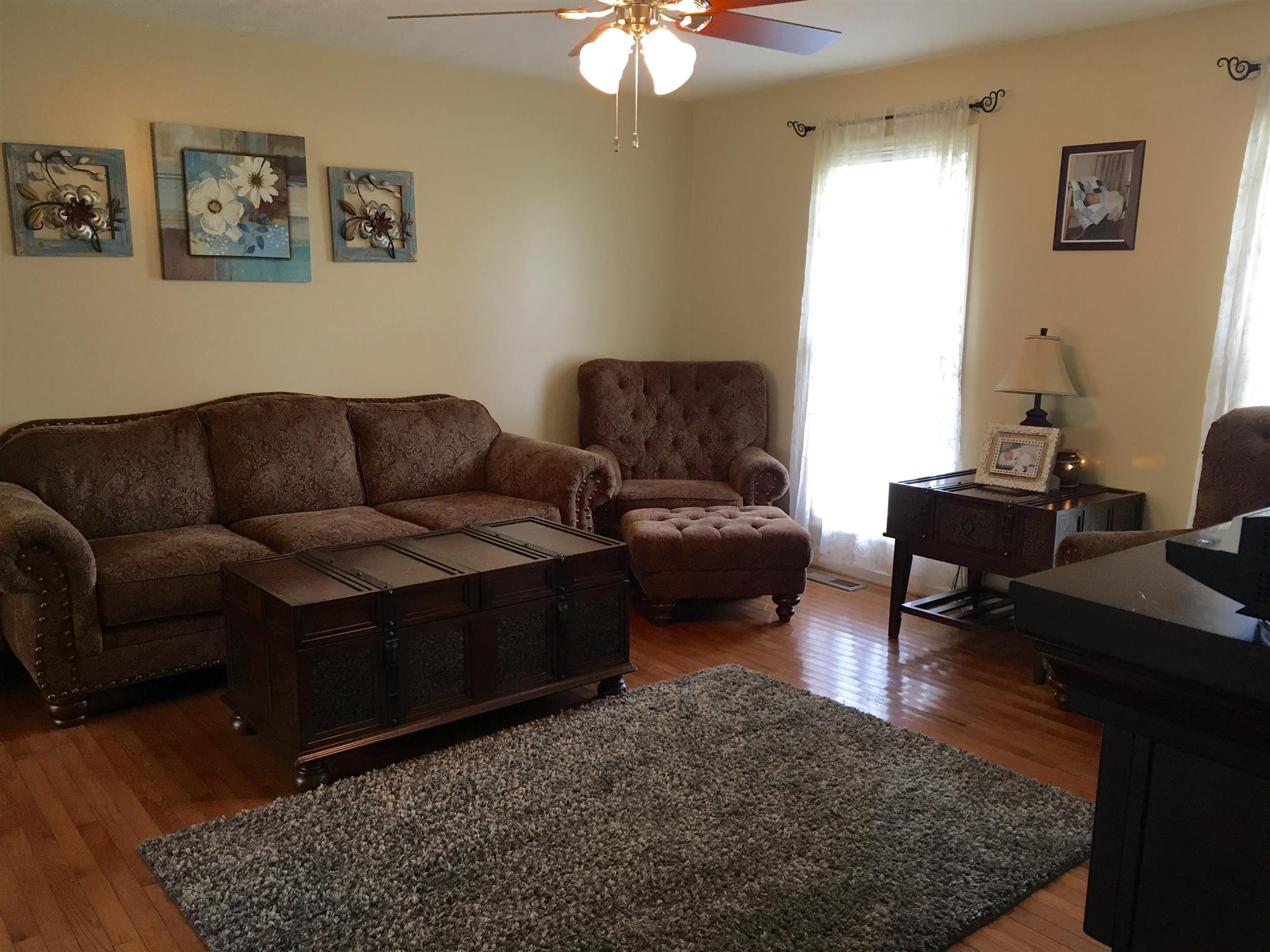 494 Old Snow Hill Road Dowelltown, TN 37059 - Photo 3 of 25 Living Room with beautiful hardwood floors!