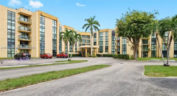 $2,000 | 11780 Southwest 18th Street, Unit 1152, Miami, FL 33175